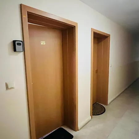 Amadeus I 25 Sunny Apartman Napospart